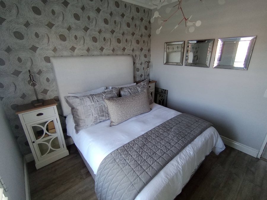 4 Bedroom Property for Sale in Parklands North Western Cape